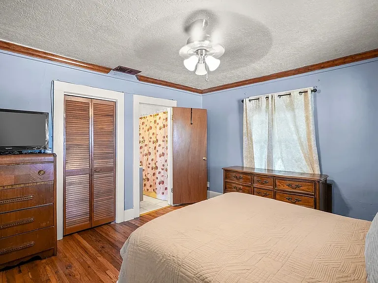 2729 Lebanon Ave — Photo 12