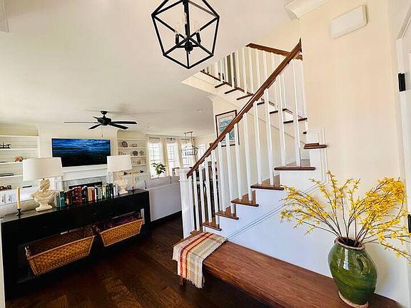 5th image of 1574 Autumn Park Cir