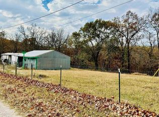 30043 Elderberry Dr, Edwards, MO 65326