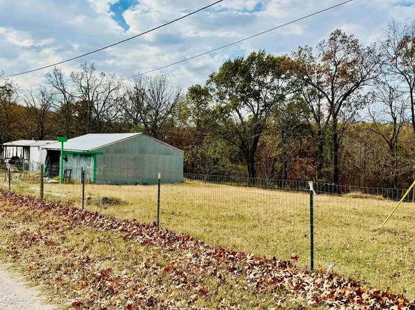 30043 Elderberry Dr, Edwards, MO 65326