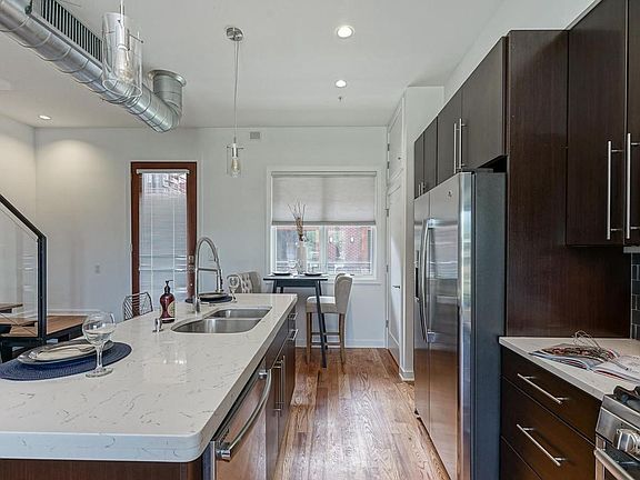 5th image of 1247 E Columbia Ave