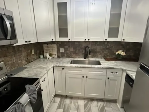 115 Line St APT A, Charleston, SC 29403