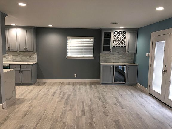 4th image of 8313 Edgemere Blvd