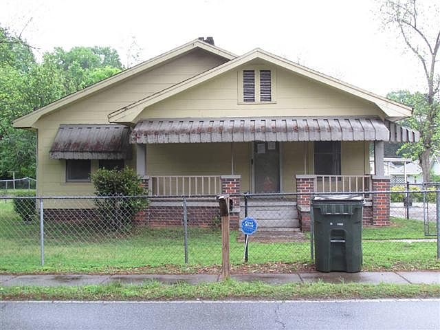 1st image of 3807 3rd Ave E