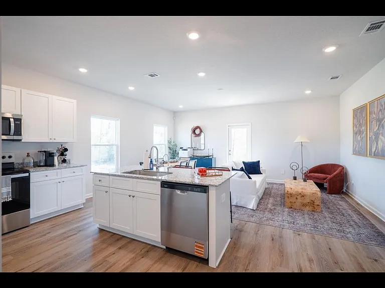 Bemiss Springs Dr — Photo 25