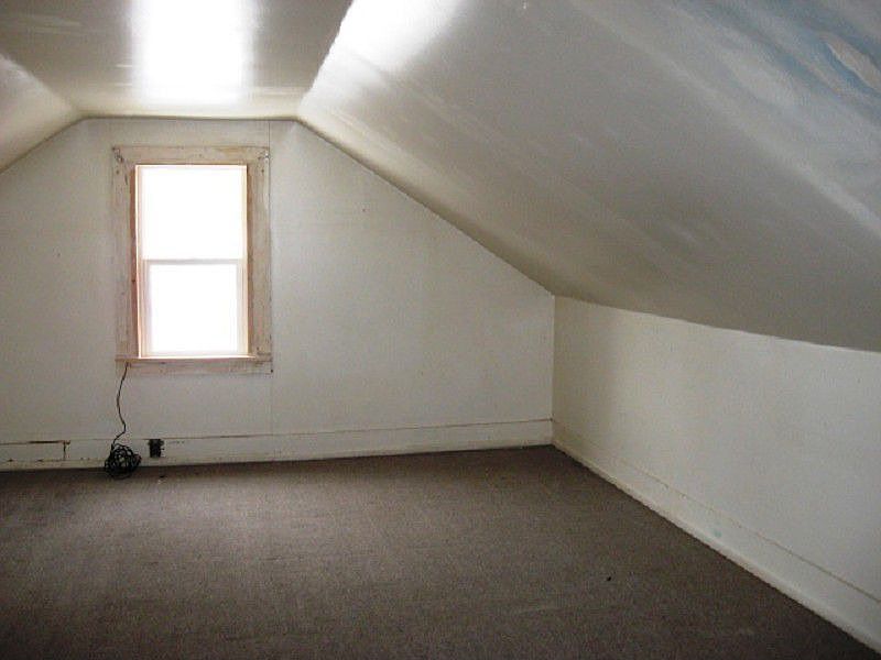 1st image of 605 Morris St
