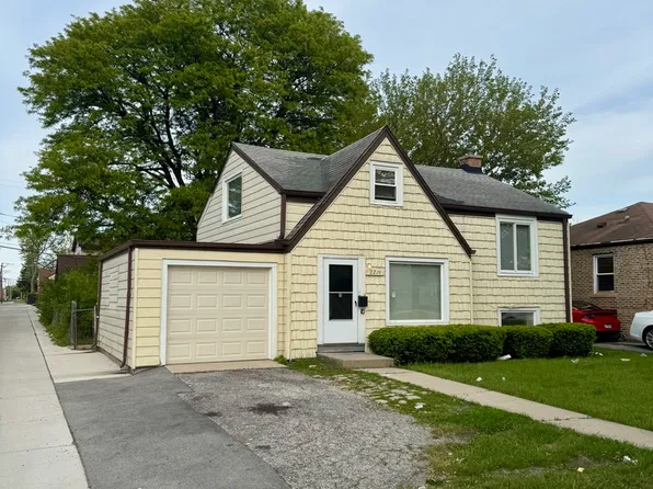 2219 S 13th Ave, Broadview, IL 60155