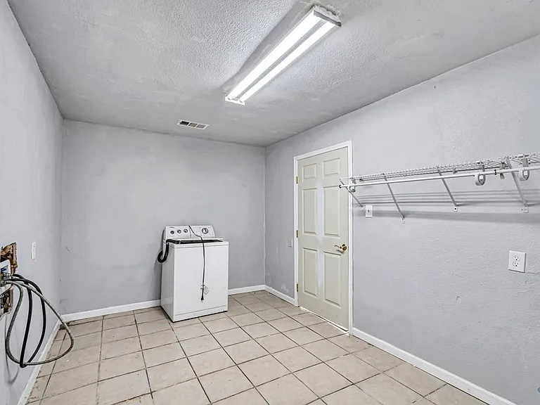 3519 N Northstar Ave — Photo 38