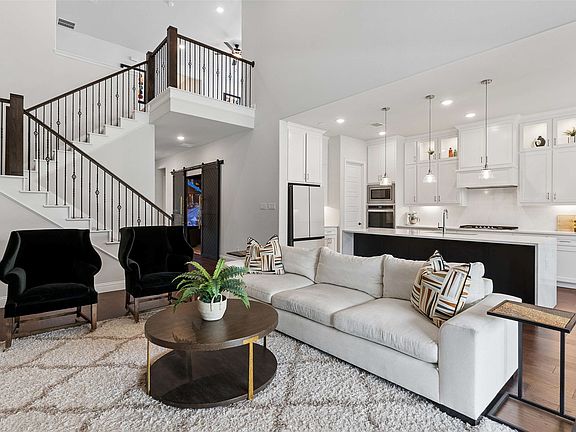 5th image of 1843 Hollyhock Dr