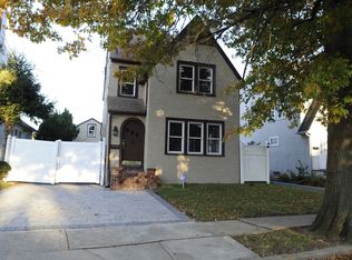 99 Maplewood St, West Hempstead, NY 11552