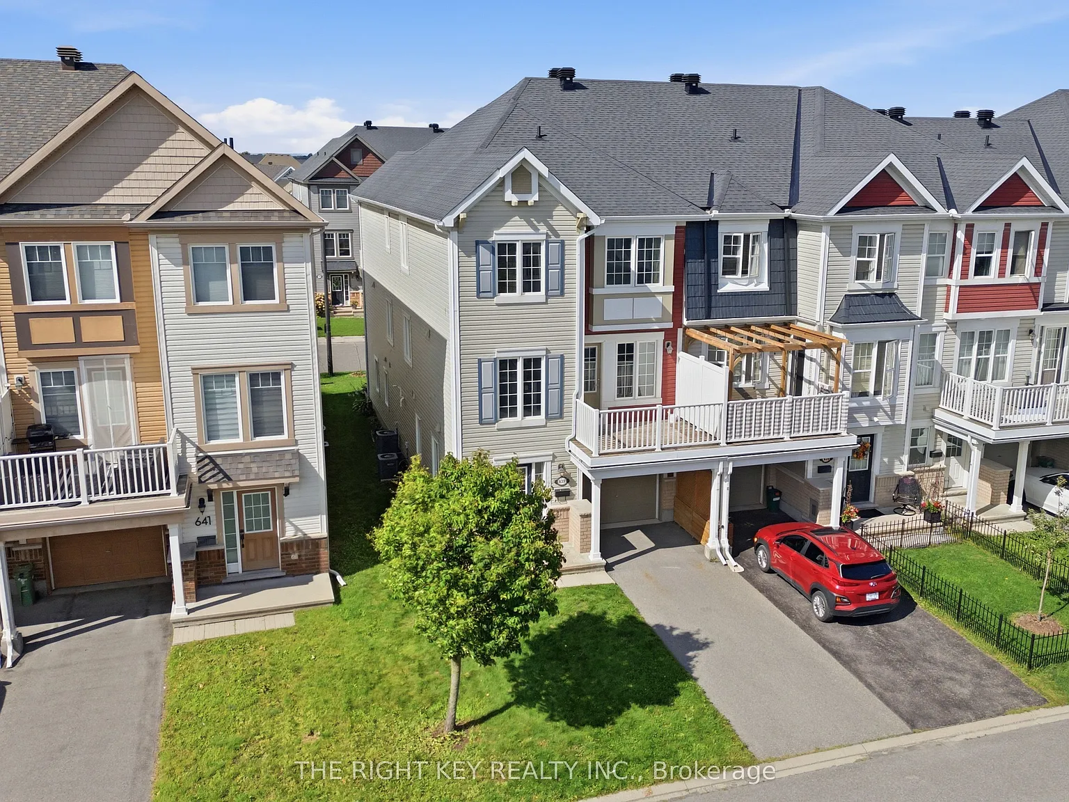 3 bed, $2,499 — Photo 2