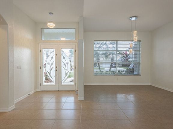 3rd image of 21 Cedarwood Ct
