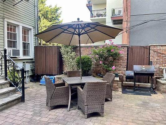 Rented by Compass | media 15