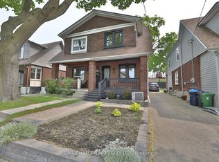 47 Hiltz Ave, Toronto, ON M4L2N6