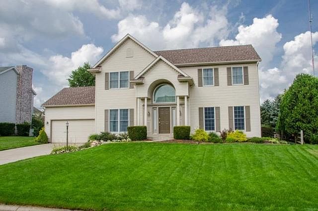1st image of 60525 Woodstock Dr