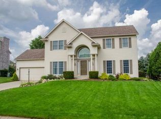 60525 Woodstock Dr, South Bend, IN 46614
