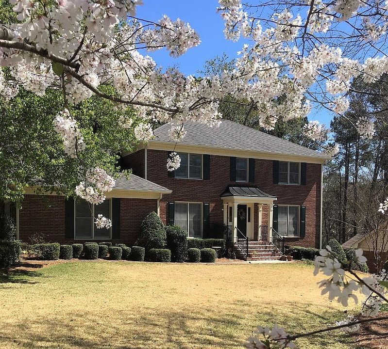 1st image of 576 Clubland Cir SE