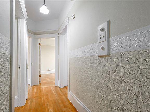 2nd image of 1296 Haight St APT 25