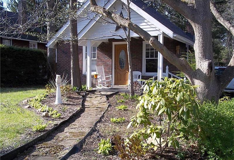 1st image of 110 Camberwell Dr
