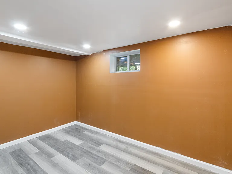 27 Dosoris Way — Photo 26
