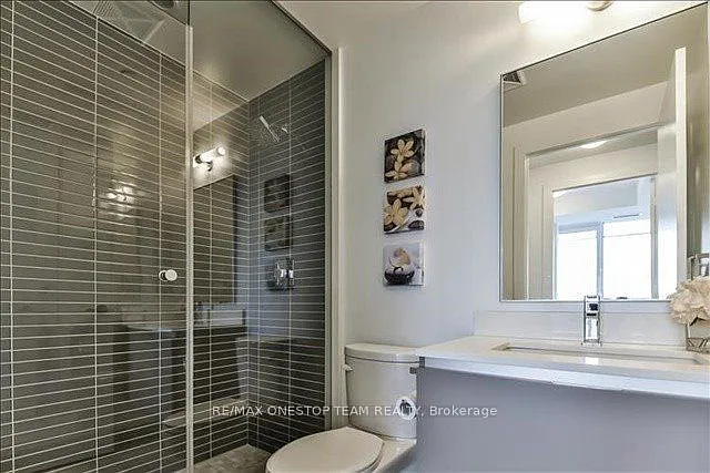 200 Bloor St W #2902 — Photo 17
