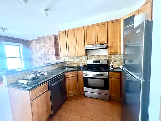 Rented by Daniel Gale Sotheby's International Realty | media 15