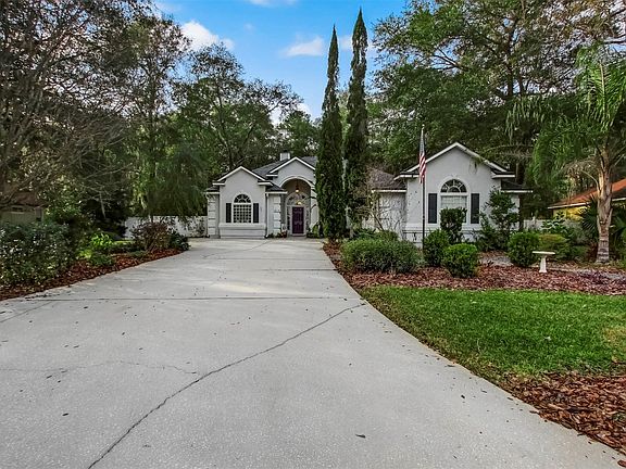 4th image of 86115 Meadowwood Dr
