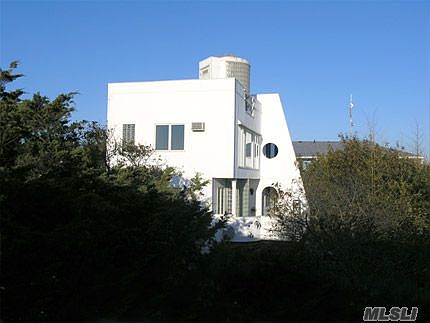 1st image of Holly Walk