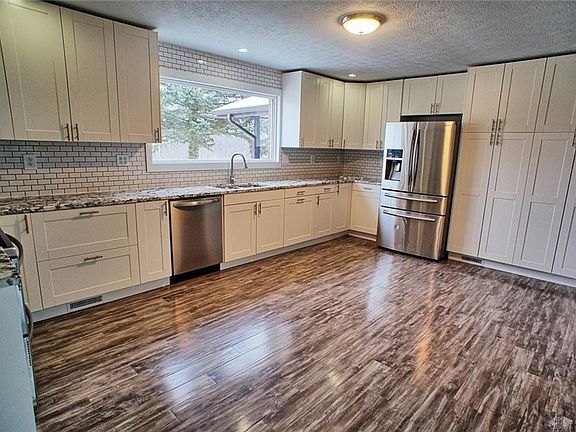 3rd image of 1680 Tiamo Ln