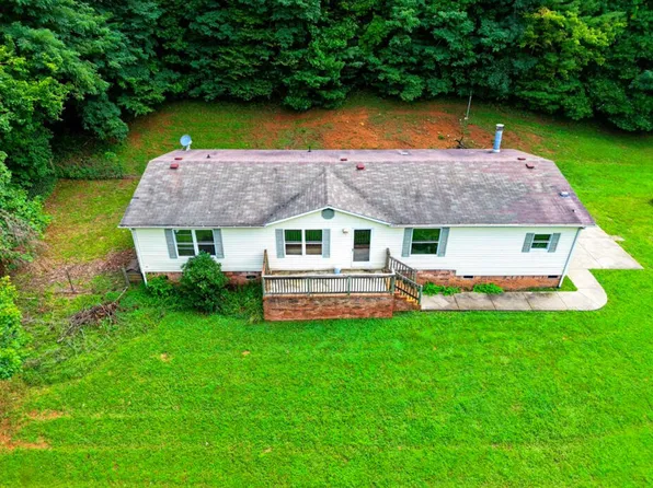 2555 Birchtree Rd, Hillsville, VA 24343