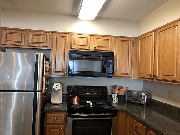 2nd image of 1517 Laurel Ave APT 108