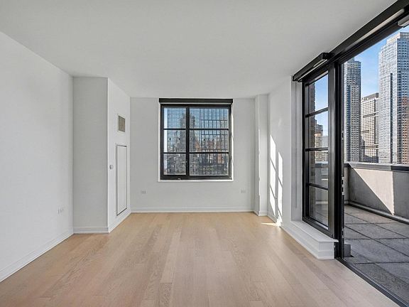 3rd image of 515 W 38th St #H16