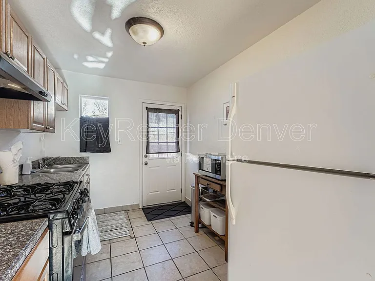 2928 N Milwaukee St — Photo 8