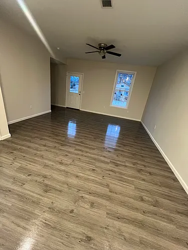 1410 College St Photo 1
