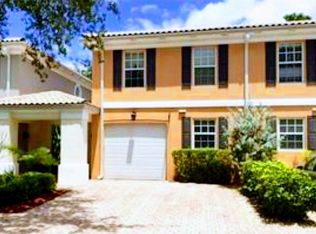 5835 Cove Cir, Naples, FL 34119