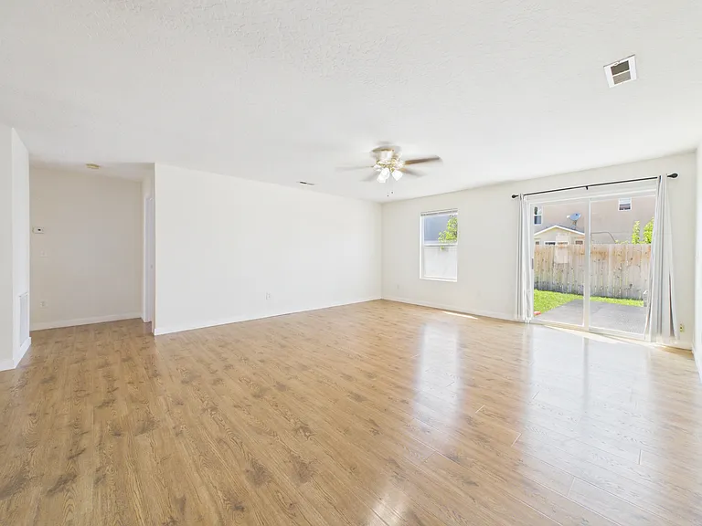 214 Parkmont Way — Photo 5