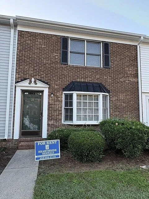 3 bed, 2.5 bath, 1386 sqft, $1,425 — Photo 1