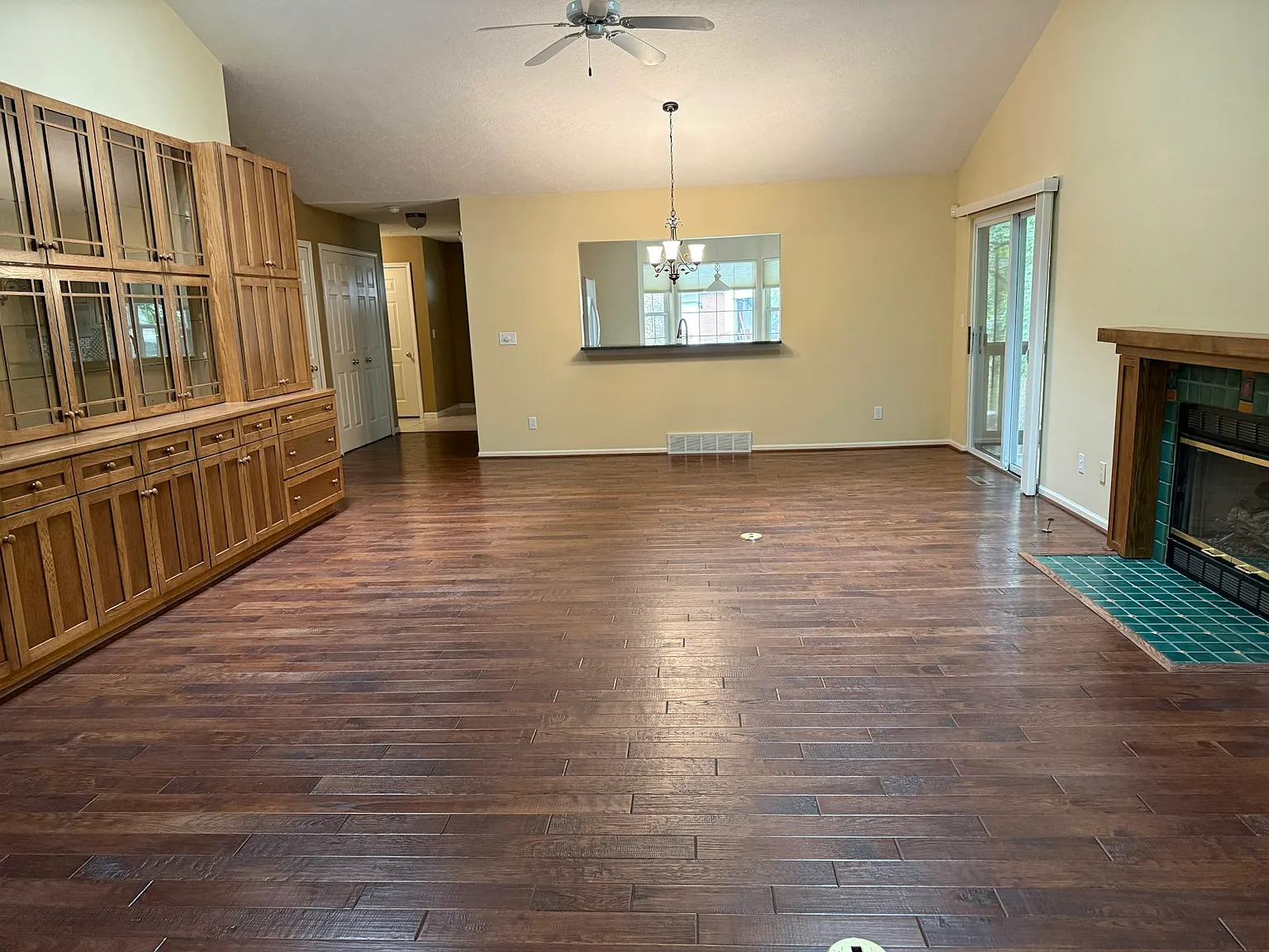 212 Chauncey Court — Photo 3