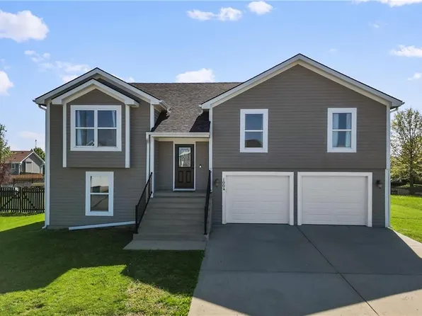 1004 Timberline Dr, Cameron, MO 64429