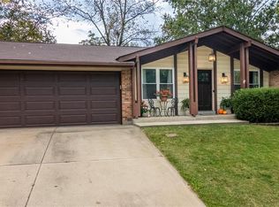 5842 Rabbit Run Dr, Saint Louis, MO 63129