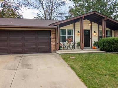 5842 Rabbit Run Dr, Saint Louis, MO, 63129