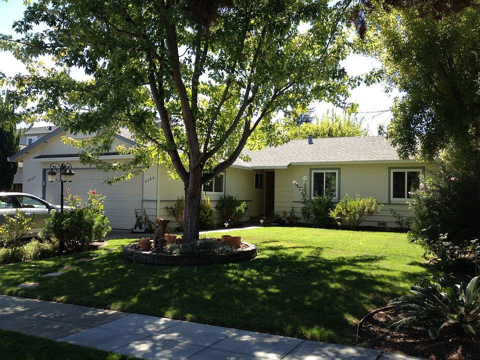 Front Yard and Main entrance