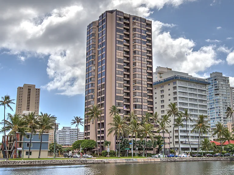 320 Liliuokalani Ave #1403 — Photo 22