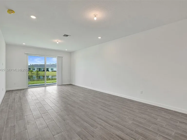 3777 Harborside Ave — Photo 10