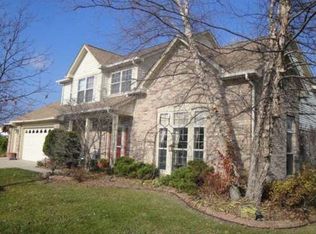 10496 Greenway Dr, Fishers, IN 46037