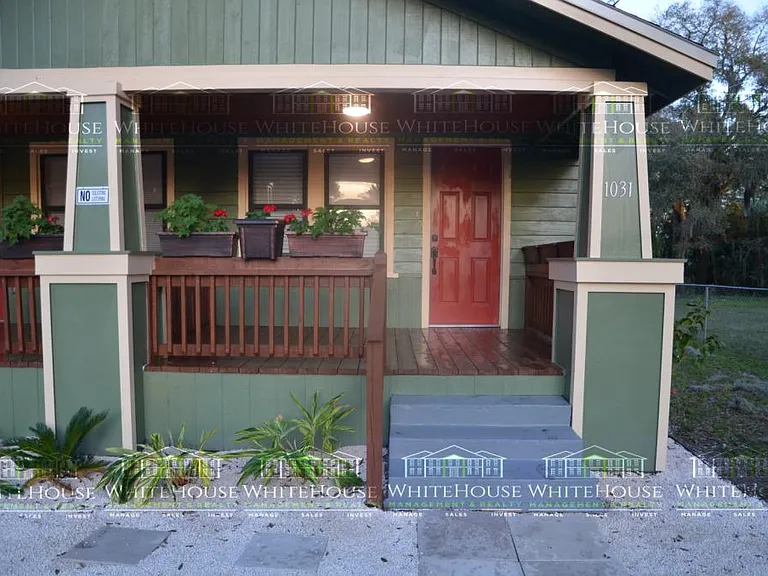 1031 Neville Ave — Photo 3