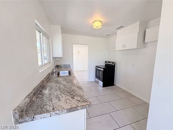 2nd image of 1437 Franklin Ave
