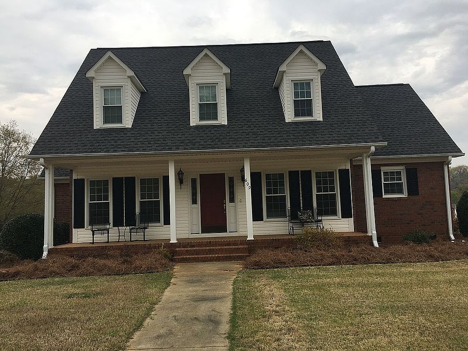 2nd image of 609 Wilson Ferry Rd