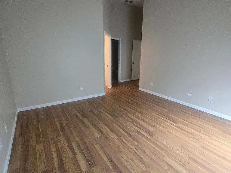 3411 W Sunland Ave — Photo 3