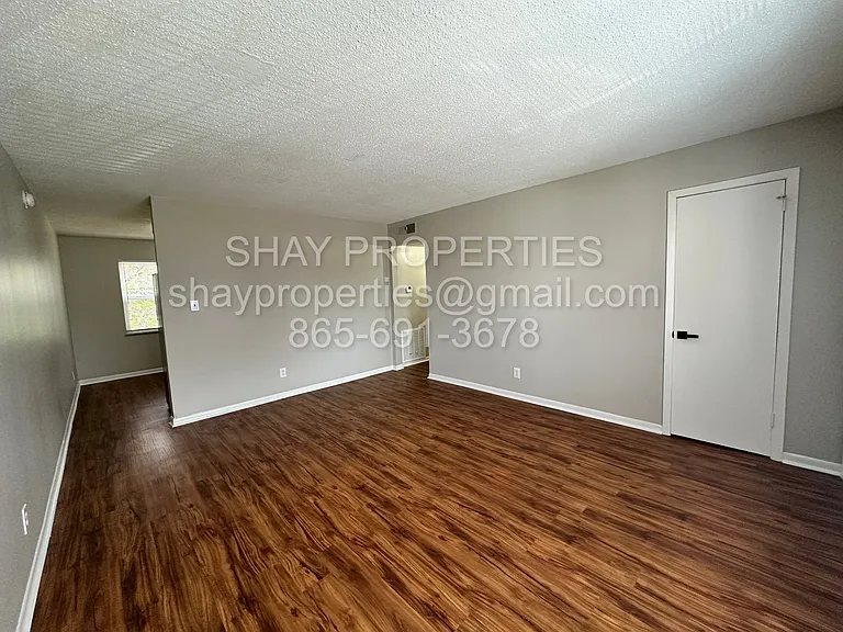 1410 Wrights Ferry Rd #6 — Photo 3
